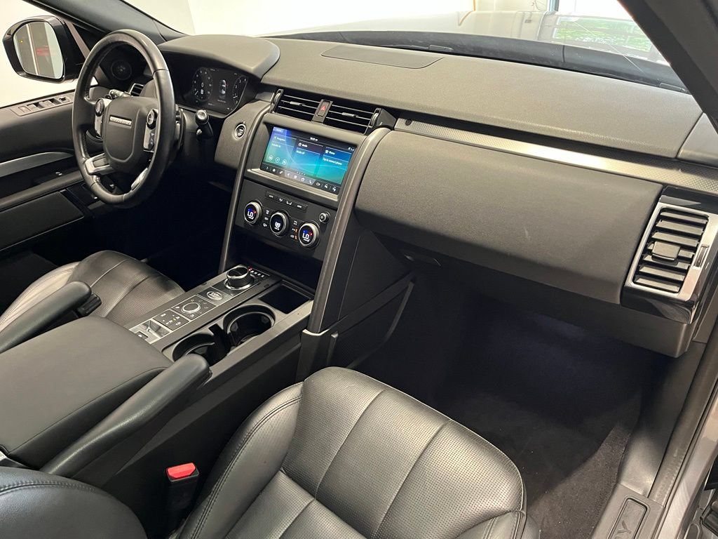 Used 2020 Land Rover Discovery Landmark AWD/4WD image 33