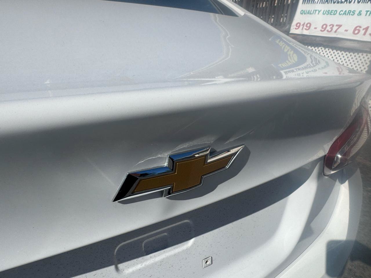 Used 2019 Chevrolet Malibu LT FWD image 10