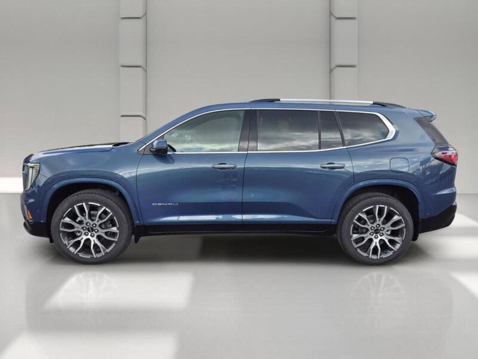 New 2026 GMC Acadia Denali Ultimate w/ LPO, Floor Liner Package FWD image 4