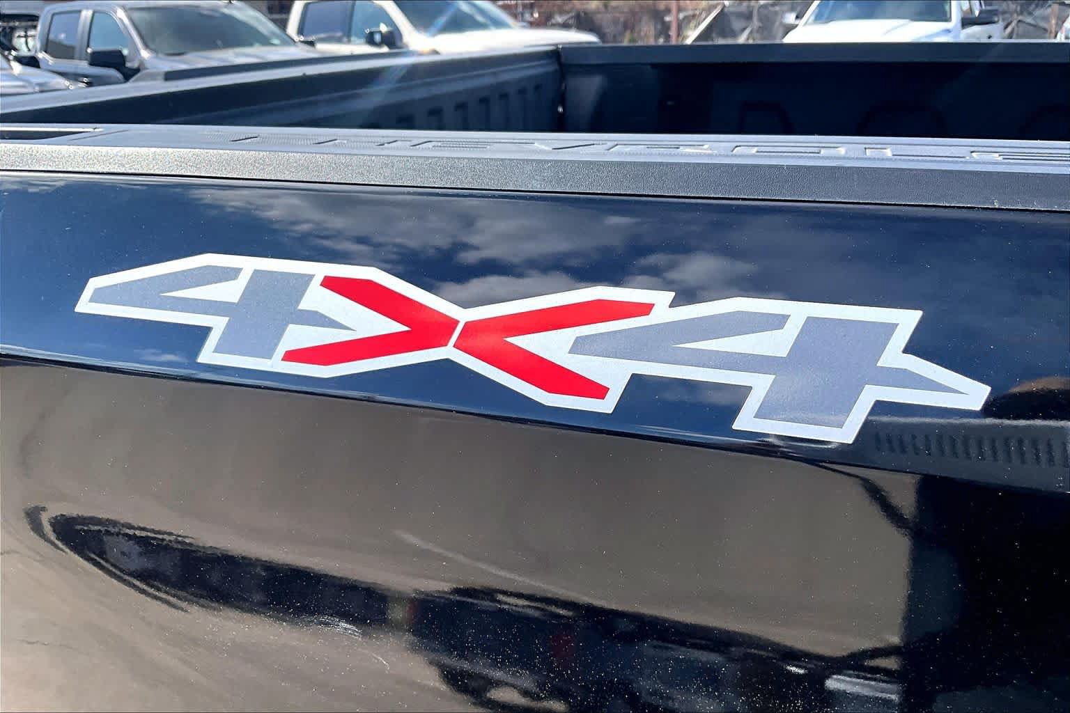 Used 2022 Chevrolet Silverado 1500 Custom AWD/4WD image 9