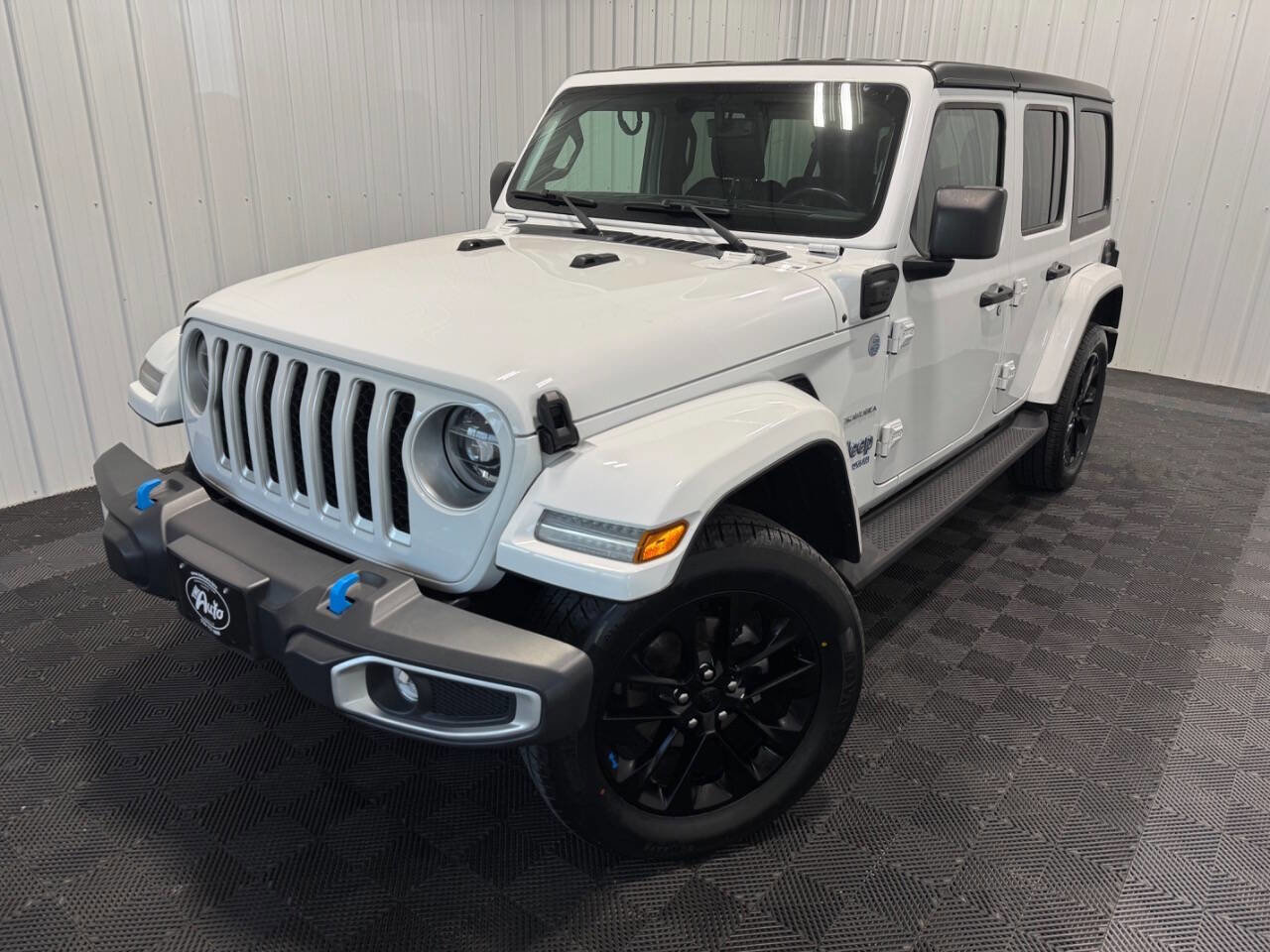 Used 2022 Jeep Wrangler Unlimited Sahara w/ Cold Weather Group image 52