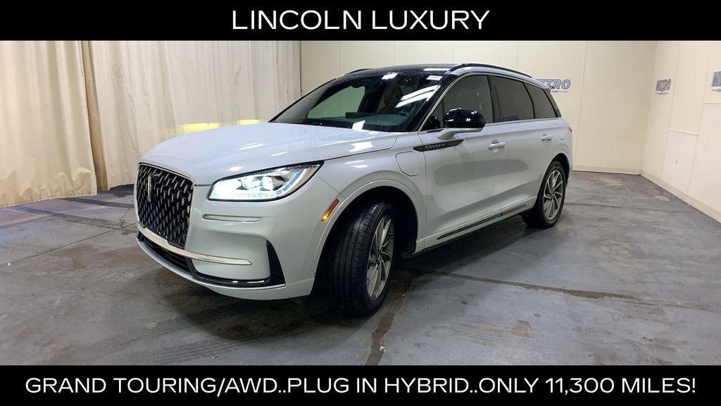 Used 2025 Lincoln Corsair Grand Touring w/ Towing Package AWD/4WD image 7