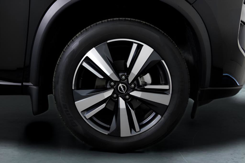 Used 2024 Nissan Rogue SL w/ SL Premium Package image 36