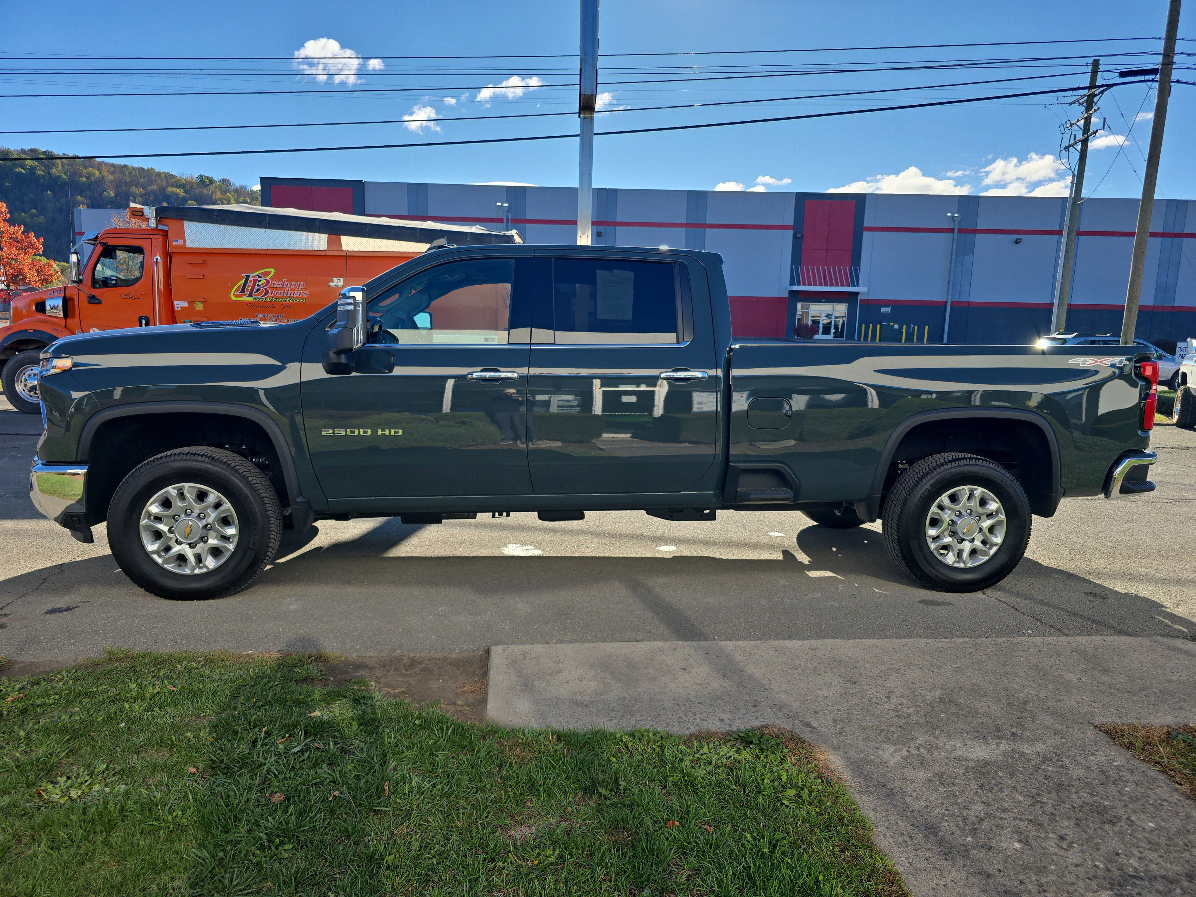 Used 2025 Chevrolet Silverado 2500 LTZ w/ Snow Plow Prep/Camper Package image 7