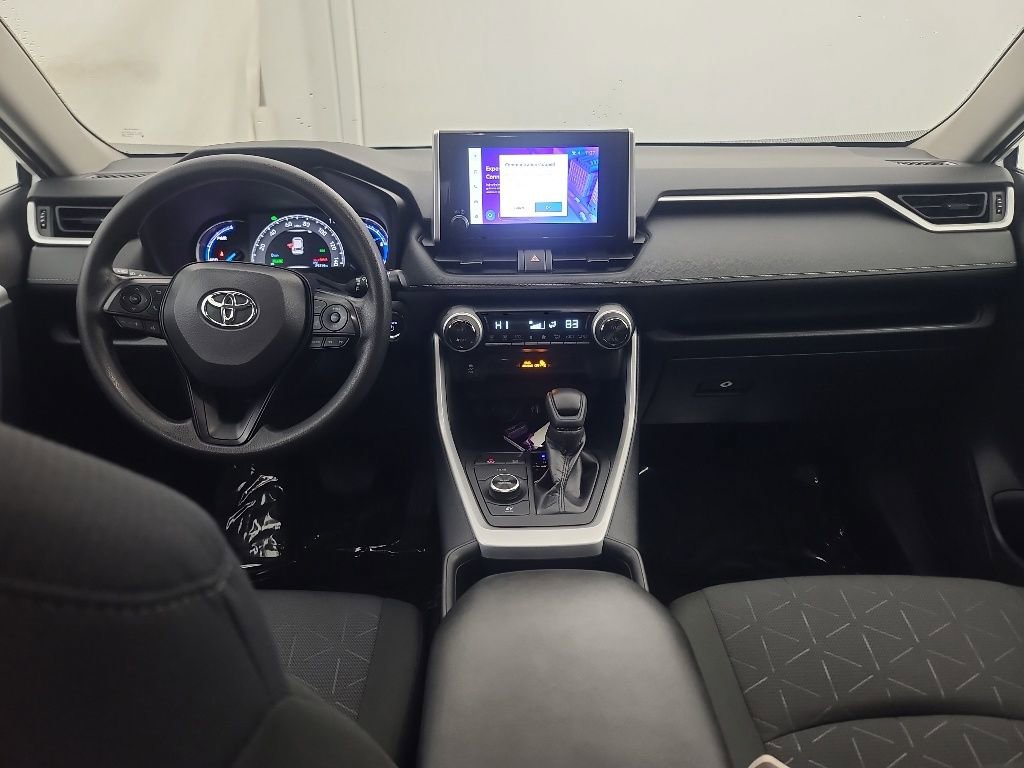 Used 2025 Toyota RAV4 XLE AWD/4WD image 23