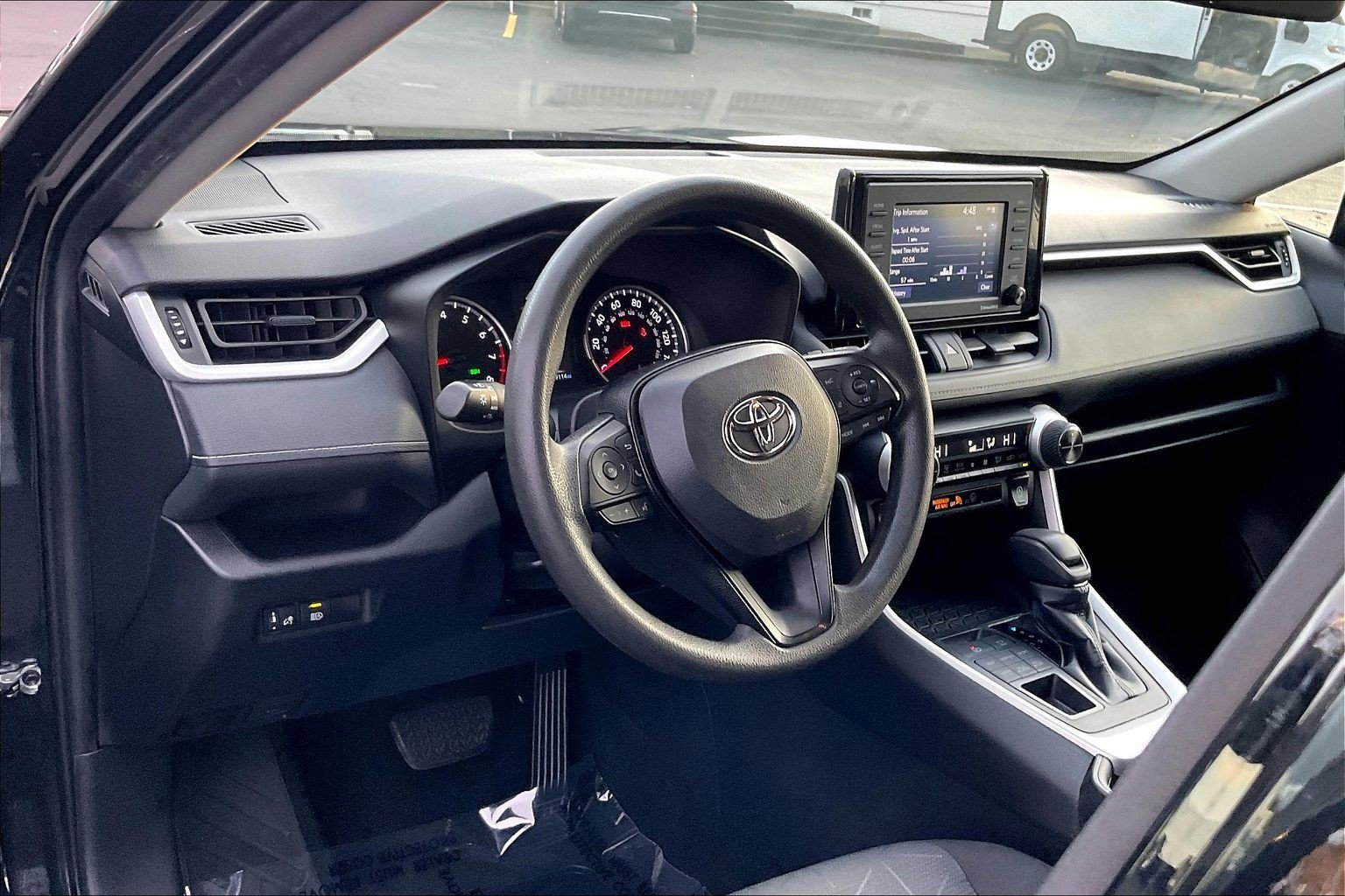 Used 2021 Toyota RAV4 XLE image 14