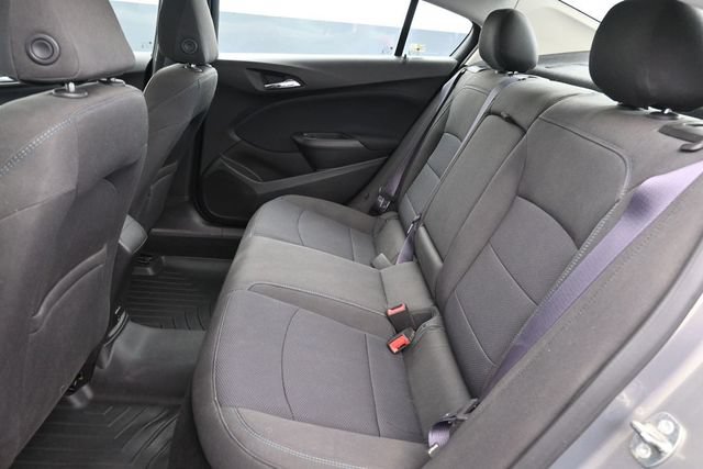 Used 2017 Chevrolet Cruze LT w/ Convenience Package FWD image 29