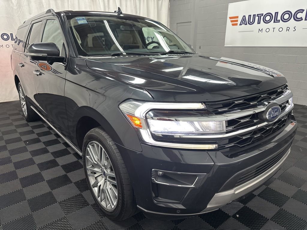 Used 2023 Ford Expedition Max Limited image 2