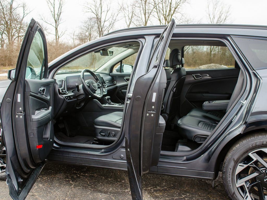 Used 2023 Kia Sportage SX image 8