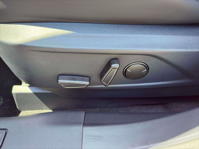 Used 2025 Ford Mustang Mach-E Premium AWD/4WD image 17