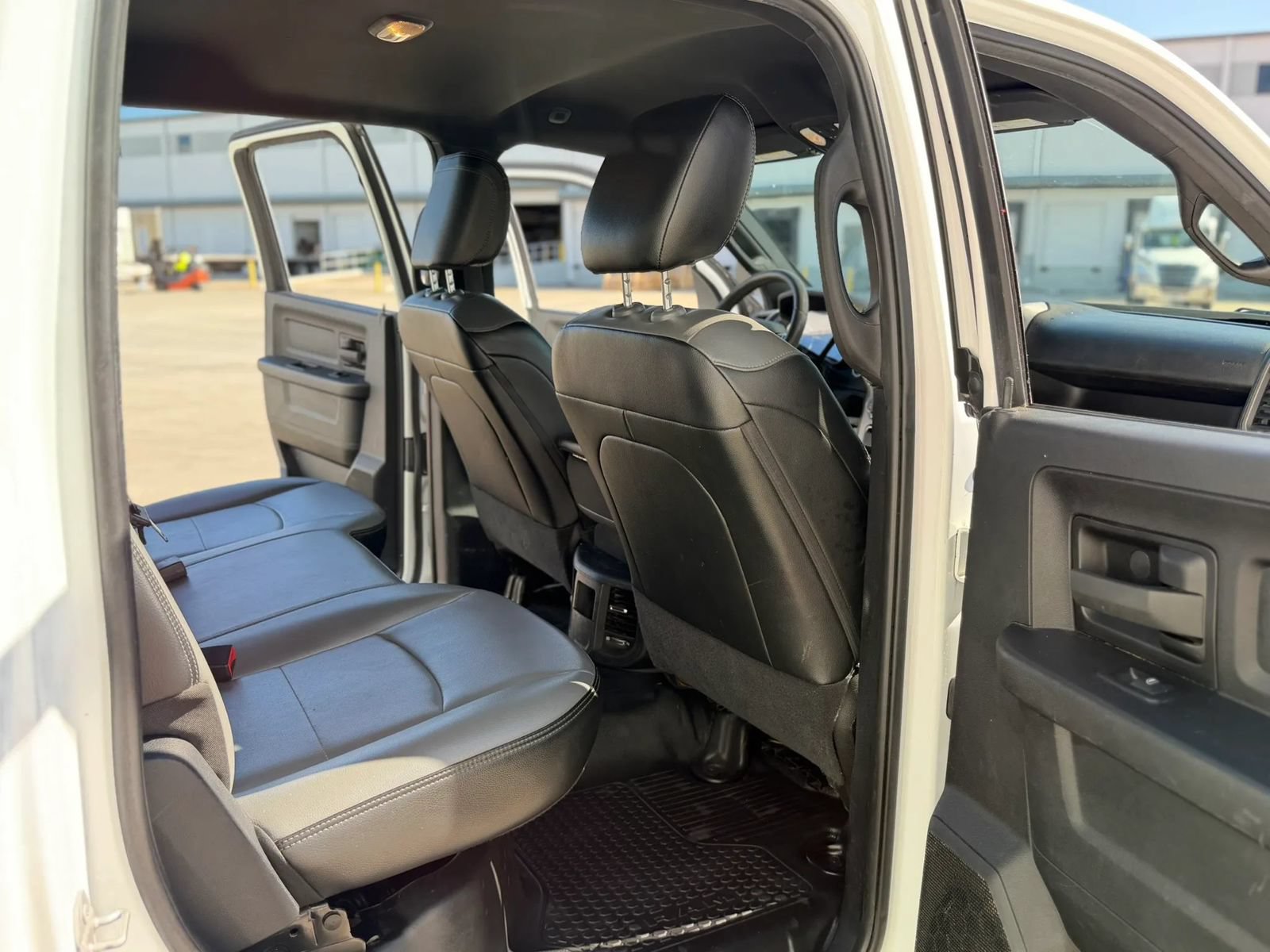 Used 2022 RAM 3500 Tradesman w/ Chrome Appearance Group AWD/4WD image 22