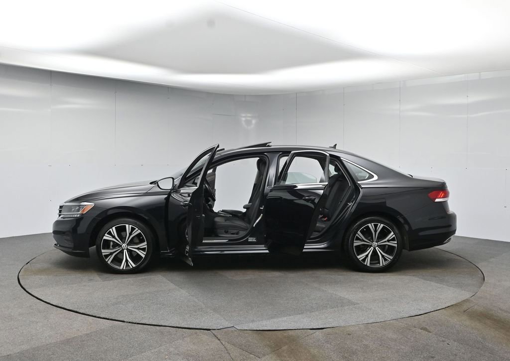 Used 2020 Volkswagen Passat 2.0T SEL image 50