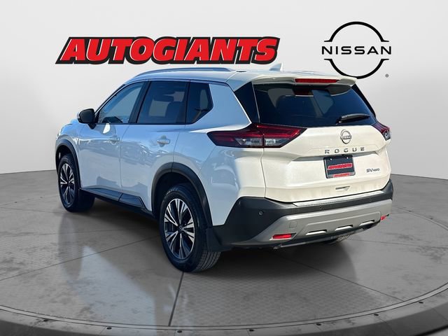 Used 2023 Nissan Rogue SV w/ SV Premium B Package image 5