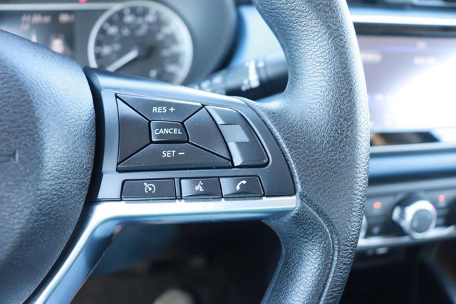 Used 2025 Nissan Versa SV image 19