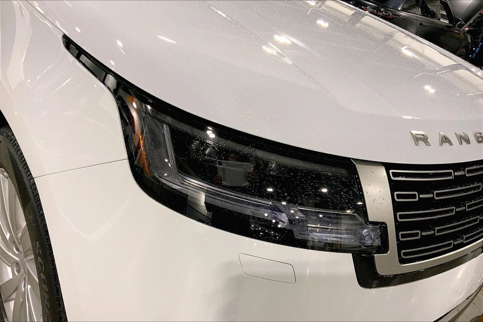 New 2025 Land Rover Range Rover SE image 13