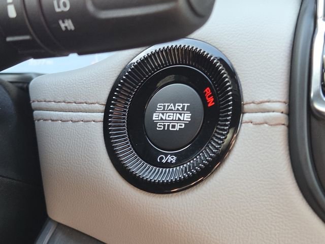 Used 2026 Jeep Compass Limited image 13