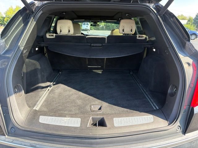 Used 2017 Cadillac XT5 Premium Luxury w/ Driver Assist Package AWD/4WD image 8