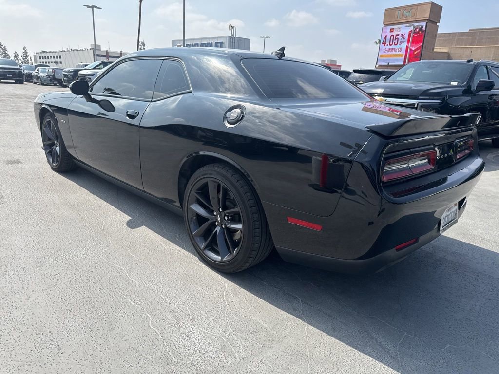 Used 2019 Dodge Challenger R/T RWD image 6