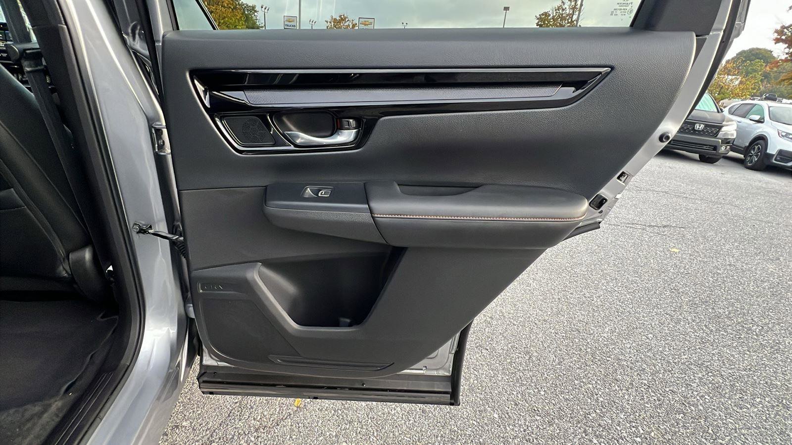 Used 2023 Honda CR-V Sport Touring image 14