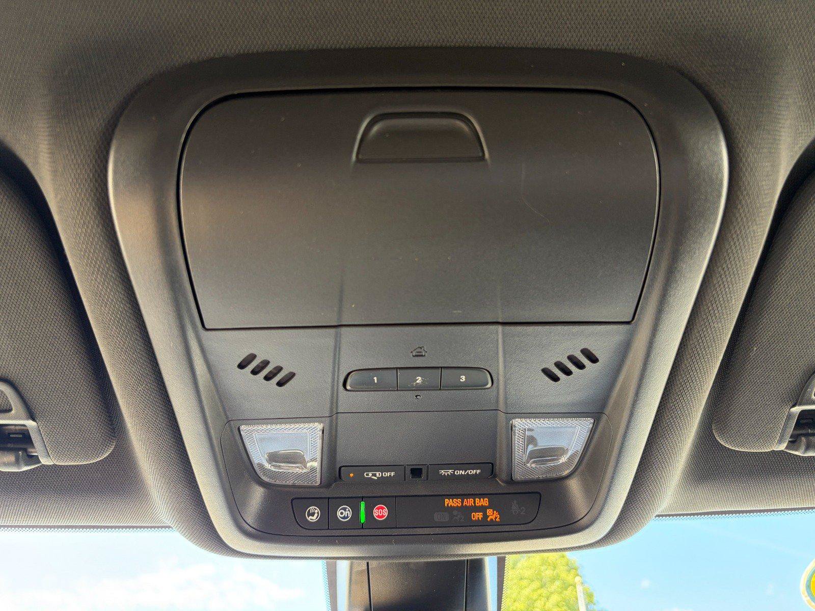 Used 2024 Chevrolet Blazer Premier w/ Enhanced Convenience Package AWD/4WD image 18