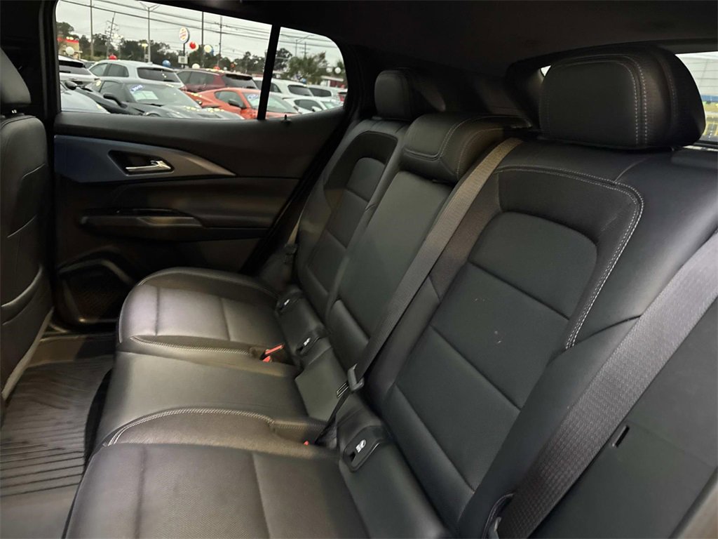 Used 2025 Chevrolet Equinox EV LT w/ Convenience Package II image 16