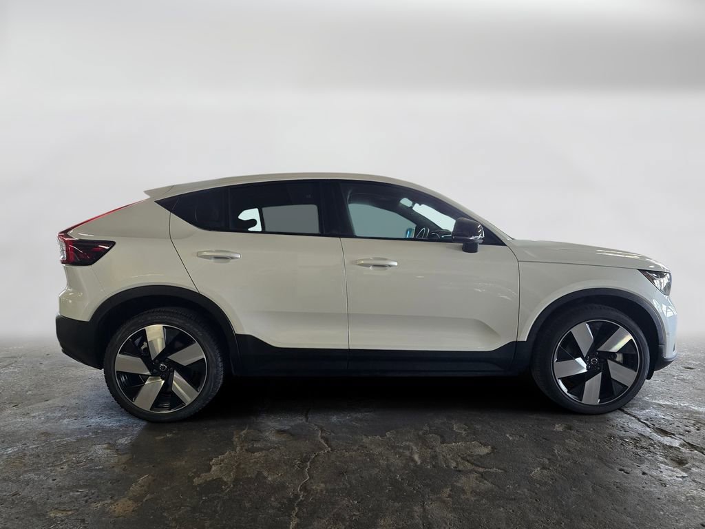 Certified 2023 Volvo C40 P8 Recharge Ultimate image 4