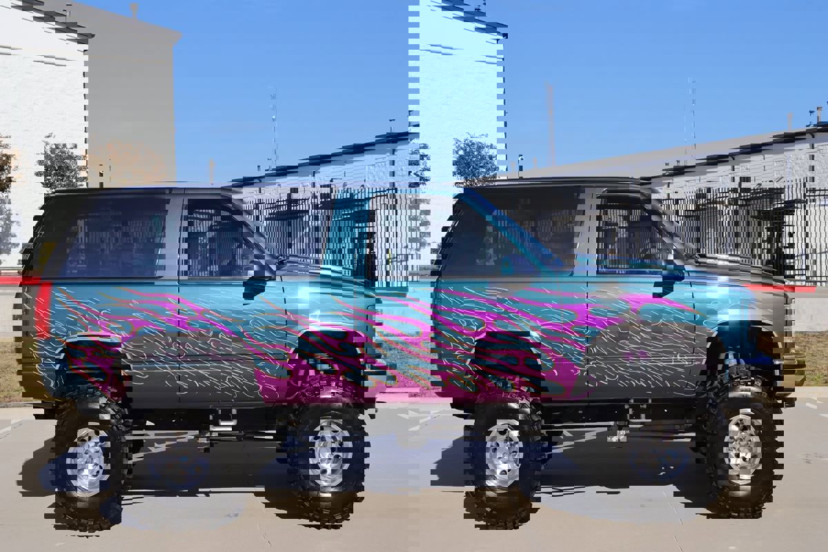 Used 1994 GMC Yukon 4WD 2-Door image 9