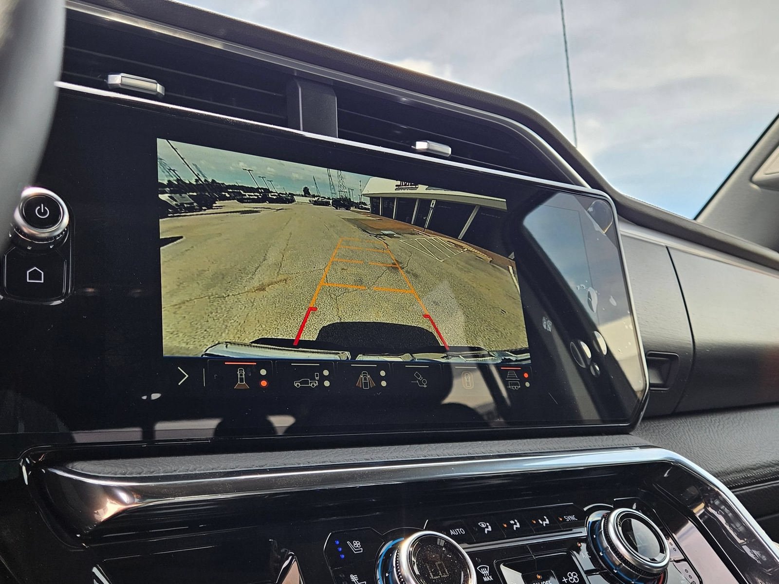 New 2026 GMC Sierra 1500 Denali AWD/4WD image 17
