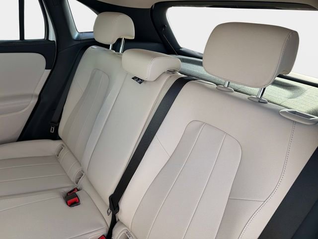 Used 2026 Mercedes-Benz GLA 250 4MATIC image 12