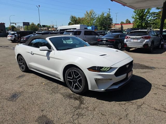 Used 2022 Ford Mustang Premium RWD image 3