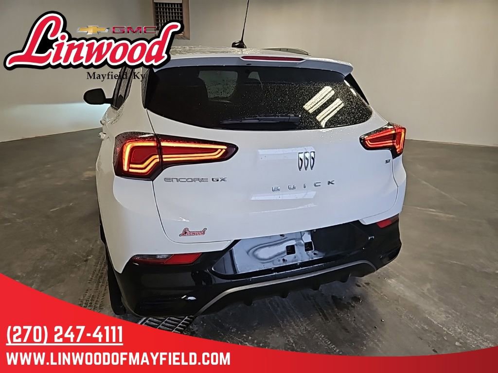 Used 2024 Buick Encore GX Sport Touring image 4