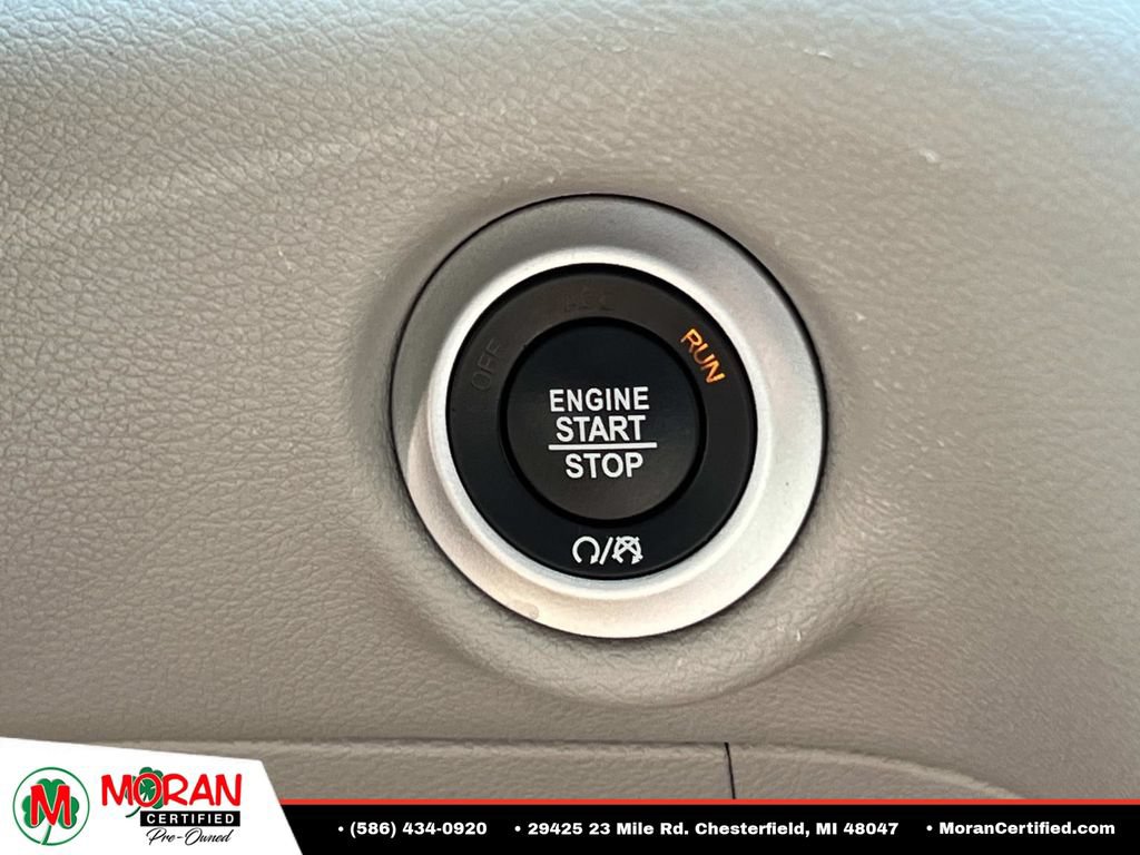 Used 2020 Chrysler Voyager LX FWD image 26