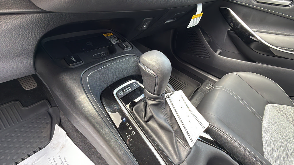 Certified 2025 Toyota Corolla XSE FWD image 29