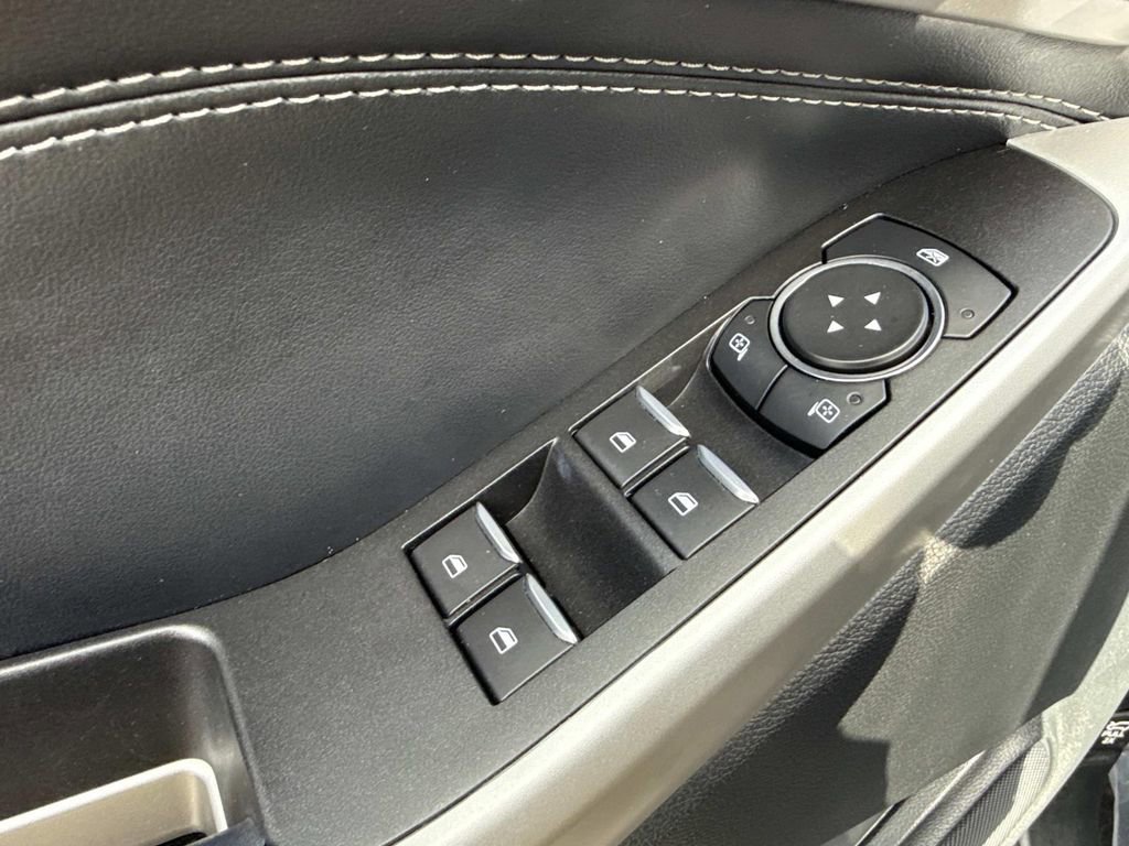 Used 2021 Ford Explorer XLT w/ Equipment Group 202A image 23