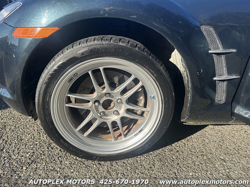 Used 2004 MAZDA RX-8 w/ MT Grand Touring Pkg RWD image 16