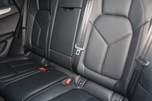 Certified 2026 Porsche Macan image 24