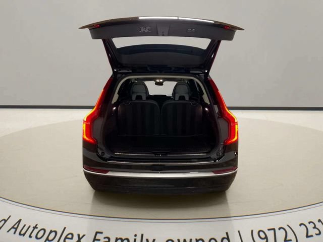 Used 2025 Volvo XC90 T8 Plus w/ Protection Package Premier AWD/4WD image 9