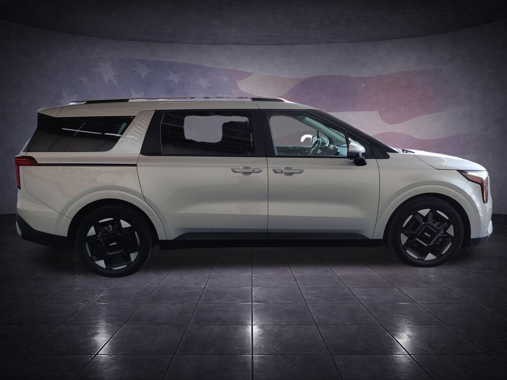 Used 2025 Kia Carnival EX FWD image 6