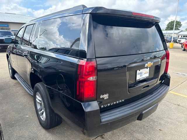 Used 2016 Chevrolet Suburban LT w/ Luxury Package AWD/4WD image 5