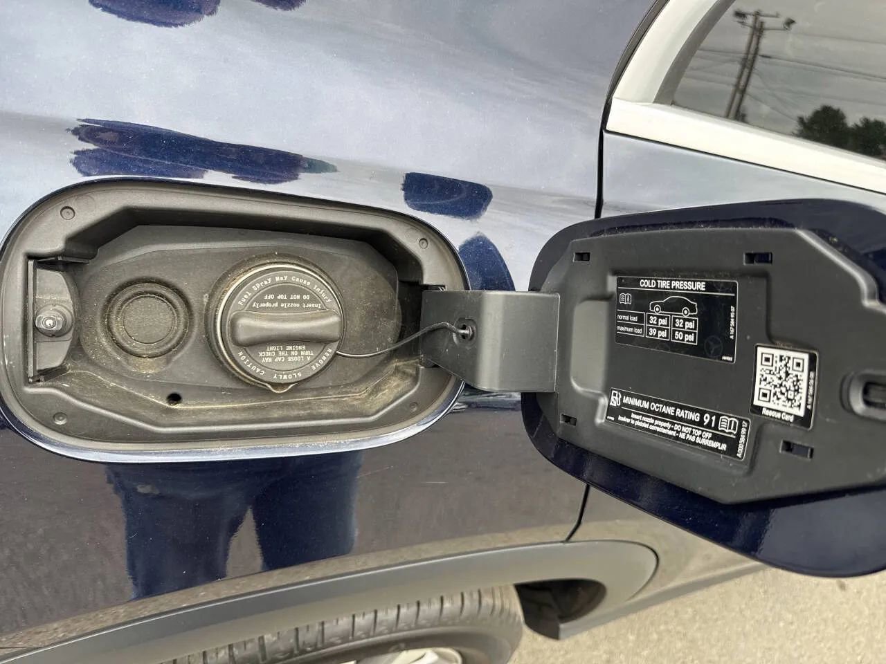 Used 2020 Mercedes-Benz GLE 350 4MATIC w/ Premium Package image 24