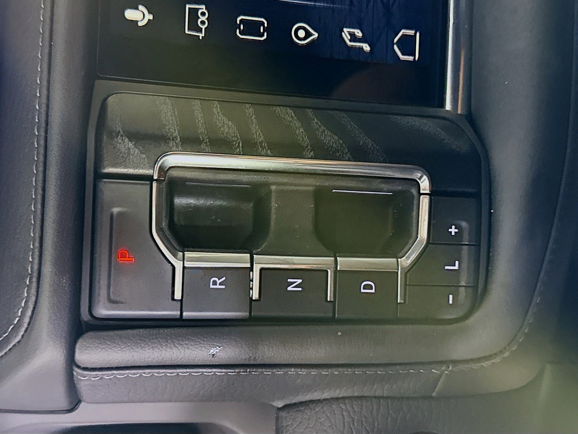Used 2023 GMC Yukon Denali w/ Denali Reserve Package image 20