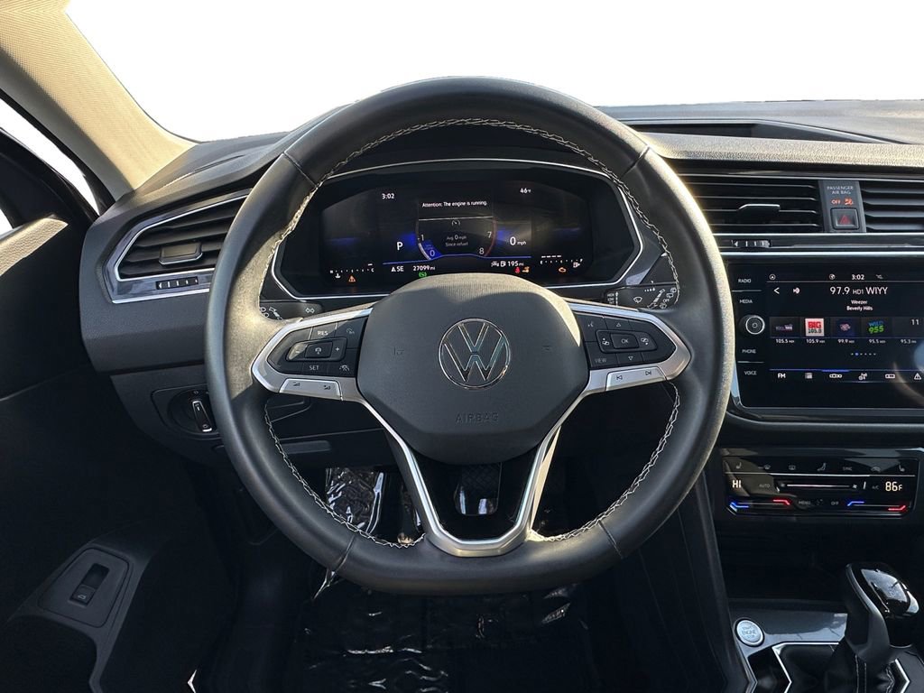 Used 2024 Volkswagen Tiguan SE image 12