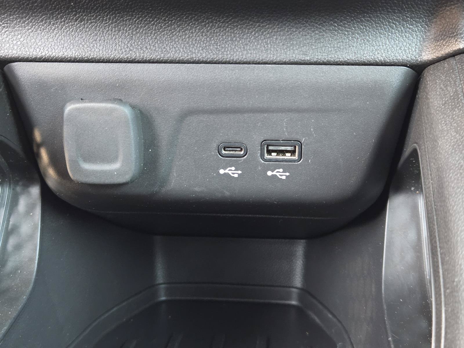Used 2025 Chevrolet TrailBlazer LS w/ LS Convenience Package FWD image 13
