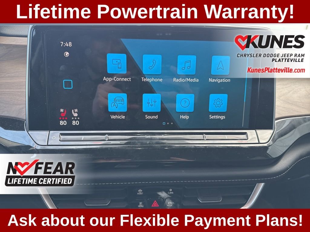 Used 2025 Volkswagen Atlas SE image 16