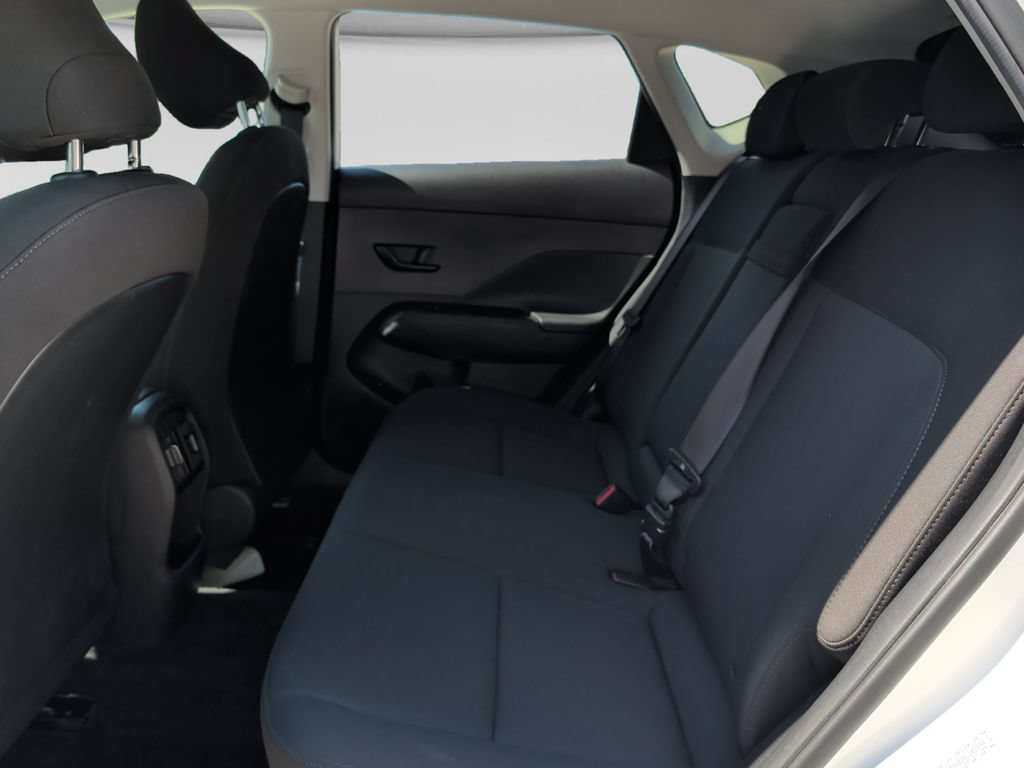 Used 2024 Hyundai Kona SEL FWD image 31