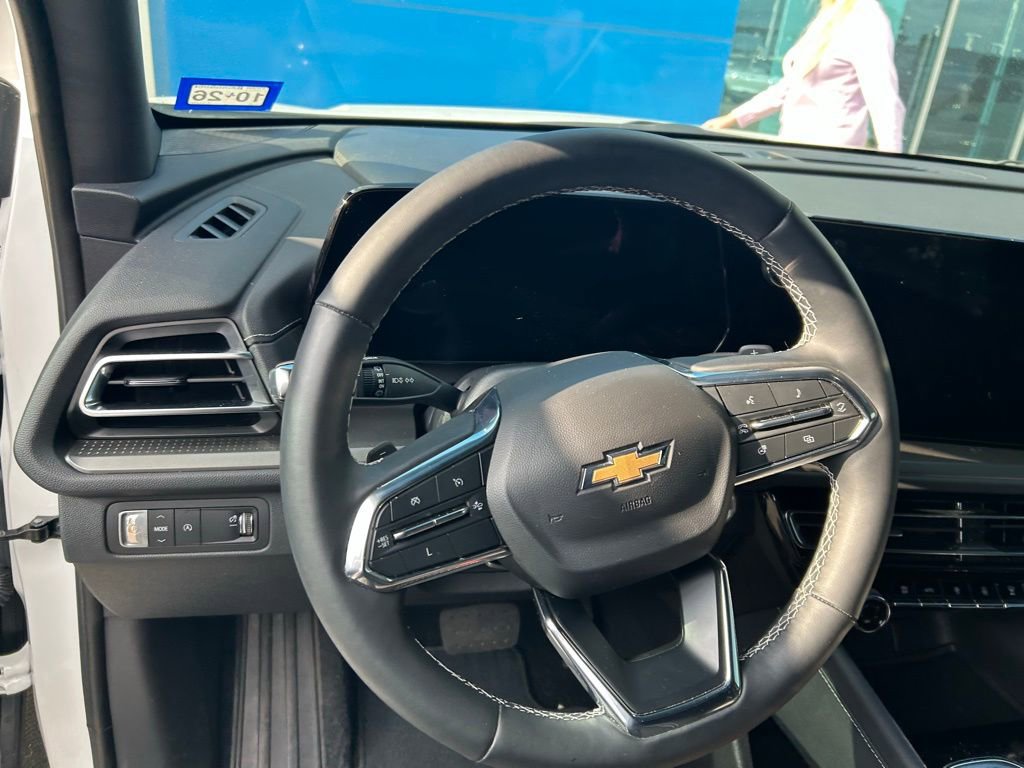 Used 2024 Chevrolet Traverse LS FWD image 5