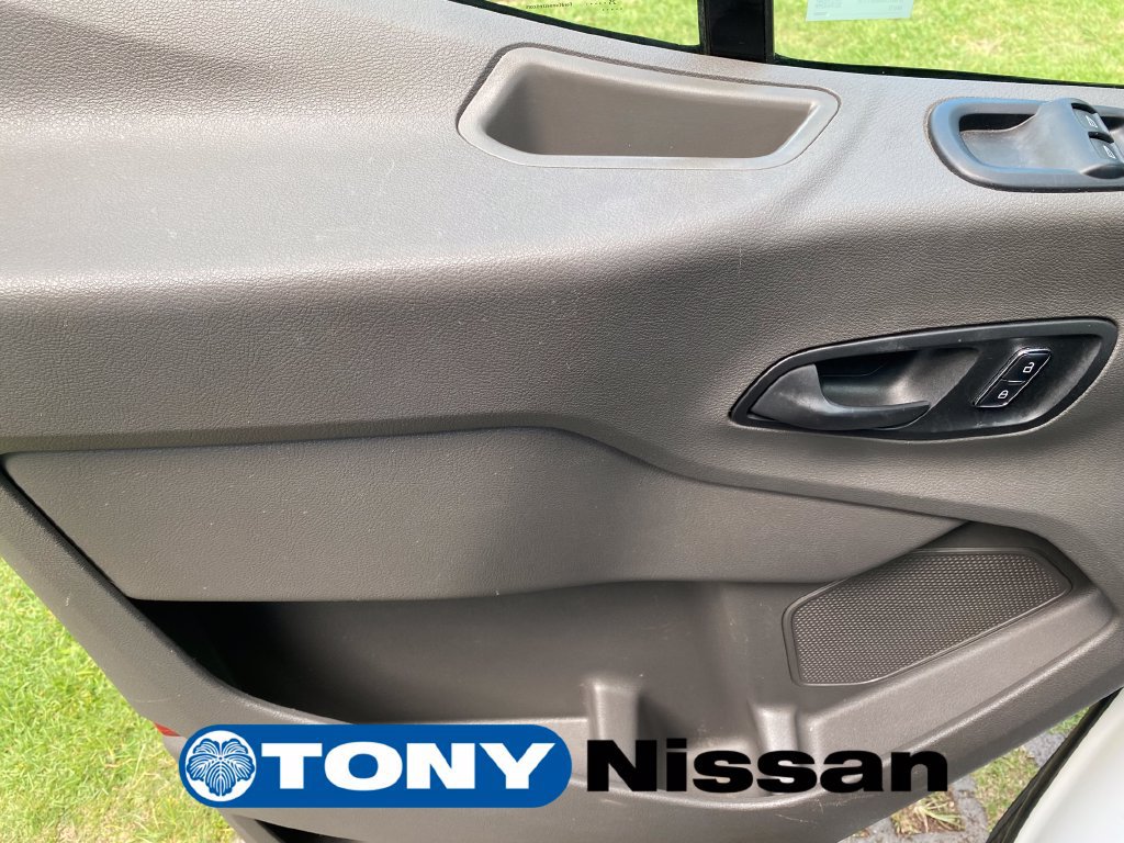 Used 2025 Ford Transit 250 148 High Roof RWD image 10
