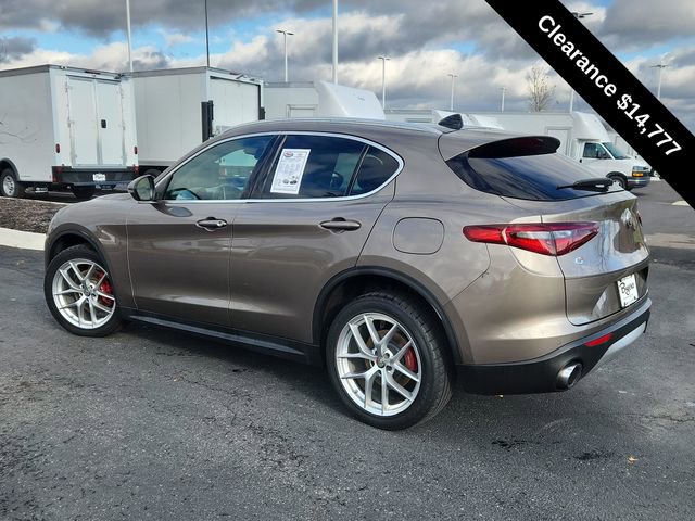 Used 2019 Alfa Romeo Stelvio Ti Lusso w/ Quick Order Package 22X Lusso image 6