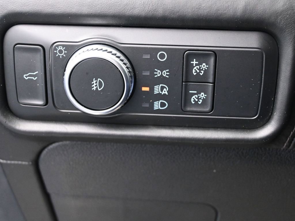 Used 2020 Ford Explorer Platinum w/ Premium Technology Package image 36