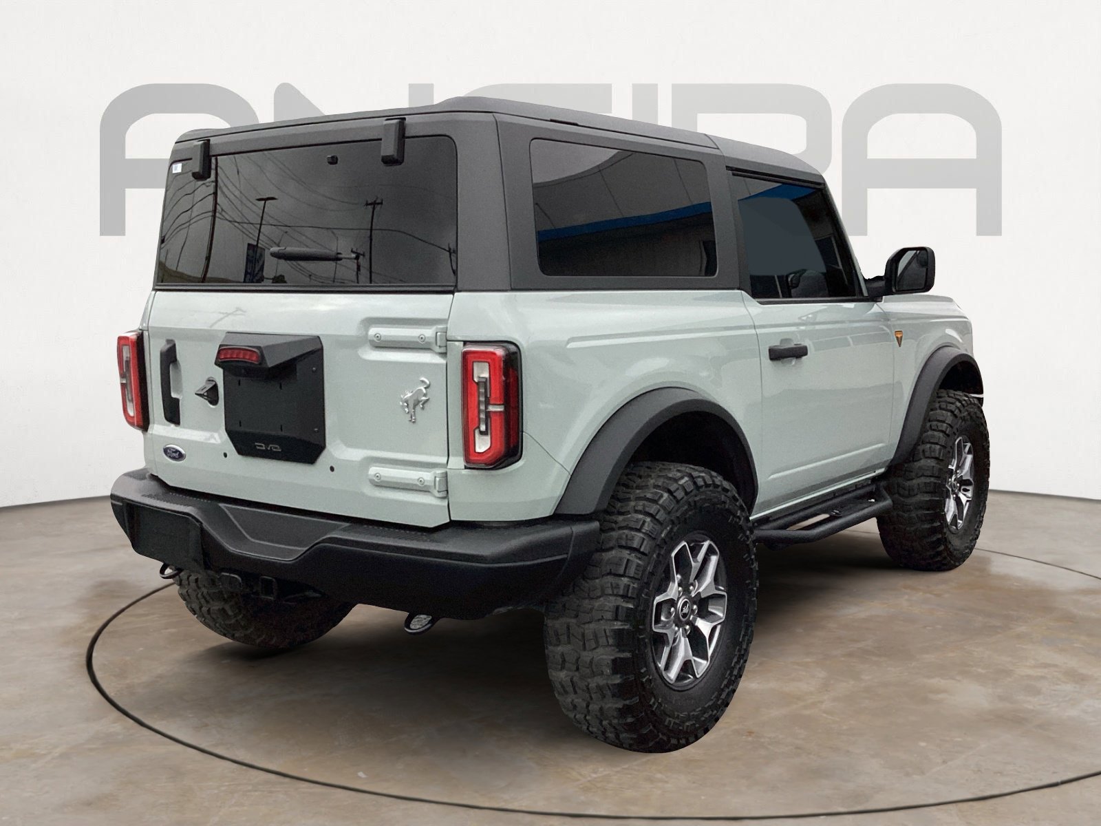 Used 2023 Ford Bronco Badlands image 14